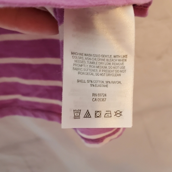 PURPLE and White Horizontal Stripes Vneck by Columbia Size Large. - Picture 3 of 4